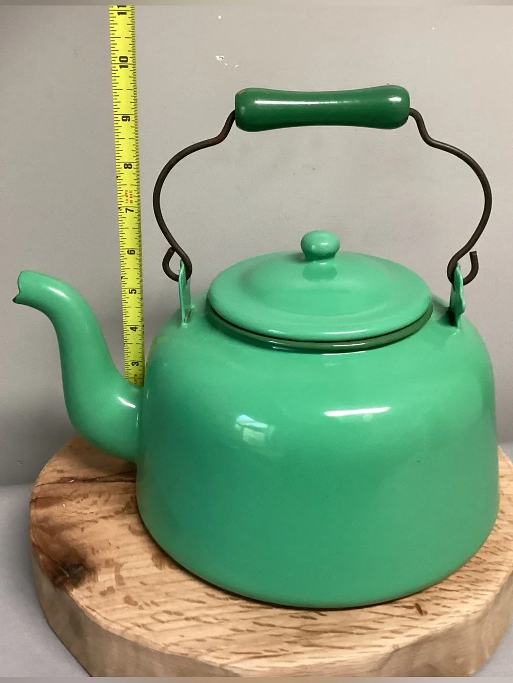 🟢 Vintage - Beautiful Mint Green Tea Kettle - Wood Handle - Heavy Craftsmanship